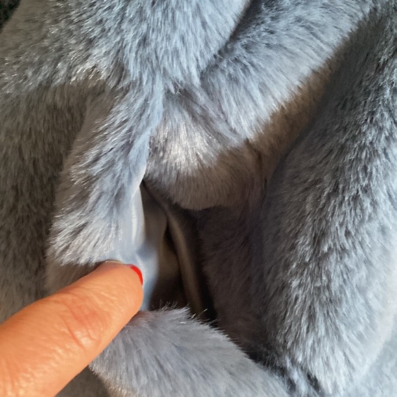 NWT-FEATURED IN US WEEKLY- Apparis Faux Fur Steel Blue  Elouise Coat - Picture 11 of 15